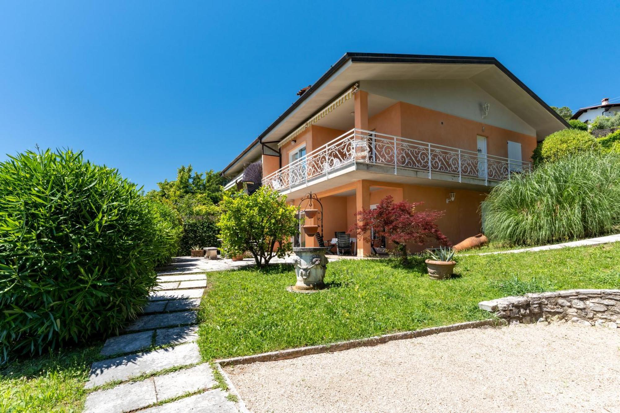 Casa Belvedere Toscolano Maderno Buitenkant foto